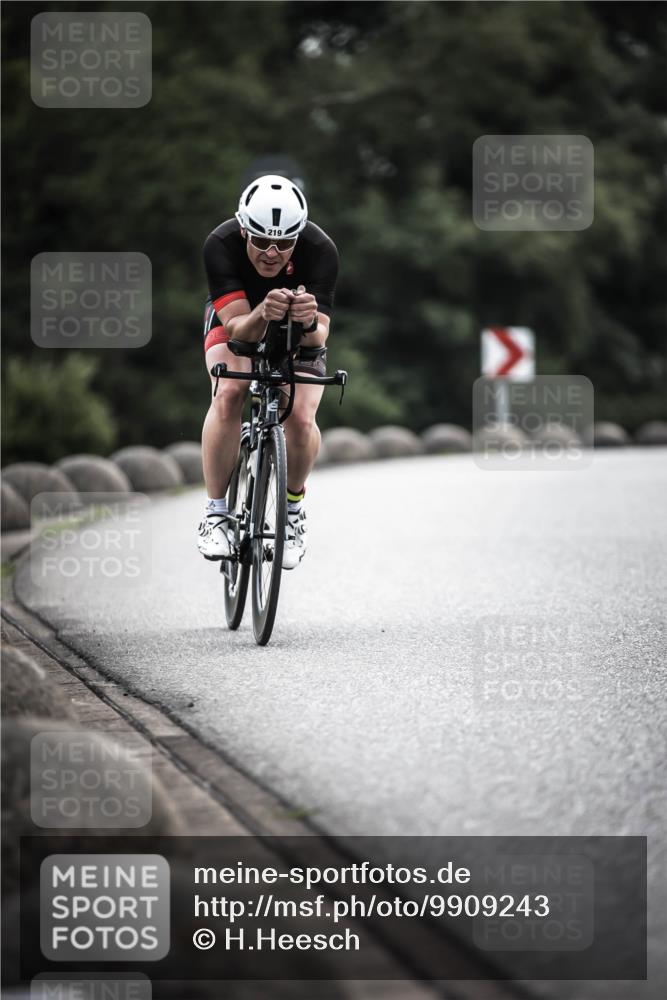 21.06.2026 - 29. Vierlanden-Triathlon H.Heesch http://msf.ph/oto/9909243 21.06.2026 09:27:57 Radfahren 83, 99, 219 meine-sportfotos.de