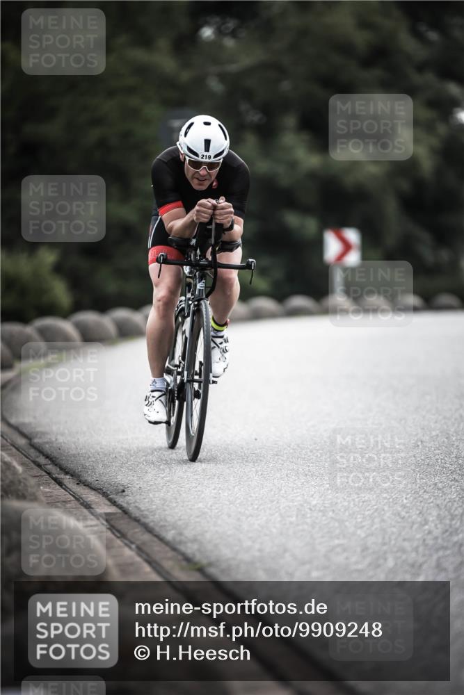 21.06.2026 - 29. Vierlanden-Triathlon H.Heesch http://msf.ph/oto/9909248 21.06.2026 09:27:57 Radfahren 83, 99, 219 meine-sportfotos.de