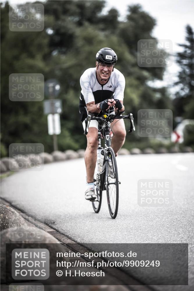 21.06.2026 - 29. Vierlanden-Triathlon H.Heesch http://msf.ph/oto/9909249 21.06.2026 11:53:37 Radfahren 133, 289, 720, 737, 761, 779, 813, 821, 844 meine-sportfotos.de