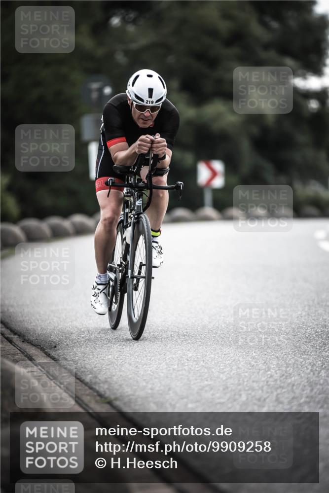 21.06.2026 - 29. Vierlanden-Triathlon H.Heesch http://msf.ph/oto/9909258 21.06.2026 09:27:57 Radfahren 83, 99, 219 meine-sportfotos.de