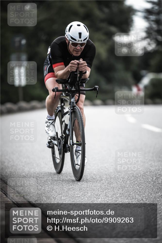 21.06.2026 - 29. Vierlanden-Triathlon H.Heesch http://msf.ph/oto/9909263 21.06.2026 09:27:57 Radfahren 83, 99, 219 meine-sportfotos.de