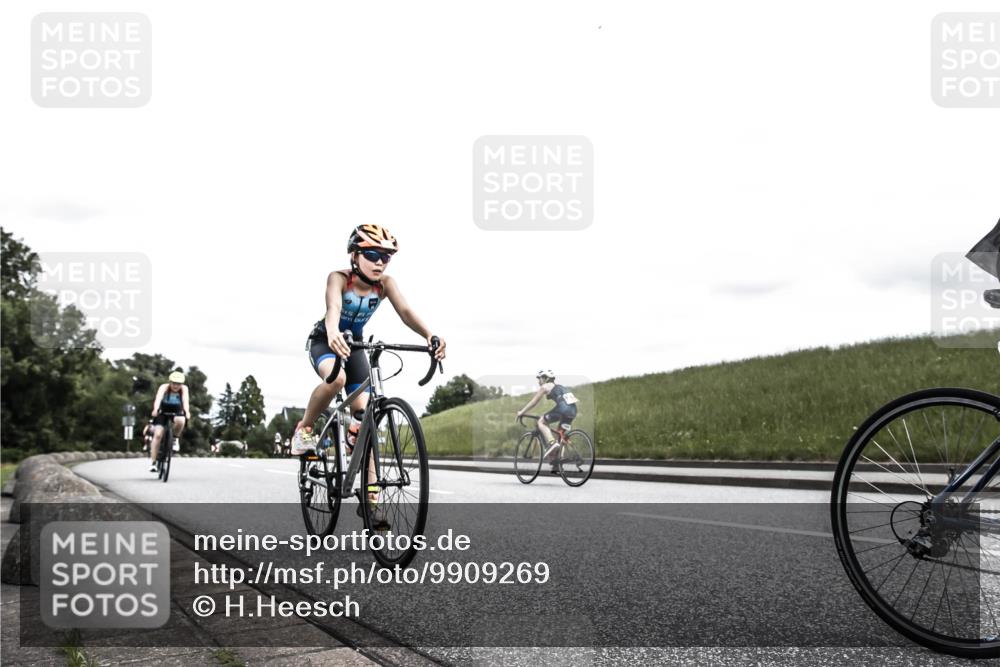 21.06.2026 - 29. Vierlanden-Triathlon H.Heesch http://msf.ph/oto/9909269 21.06.2026 14:56:30 Radfahren 1296, 1299, 1300, 1330, 1333 meine-sportfotos.de