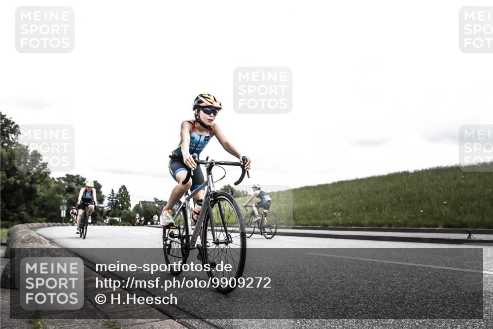 21.06.2026 - 29. Vierlanden-Triathlon H.Heesch http://msf.ph/oto/9909272 21.06.2026 14:56:30 Radfahren 1296, 1299, 1300, 1330, 1333 meine-sportfotos.de