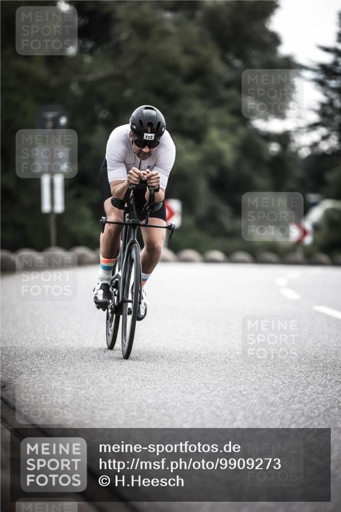 21.06.2026 - 29. Vierlanden-Triathlon H.Heesch http://msf.ph/oto/9909273 21.06.2026 09:28:06 Radfahren 112, 122 meine-sportfotos.de