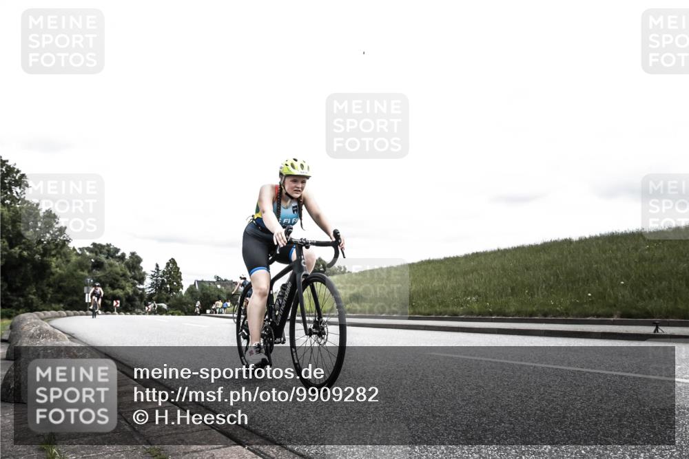 21.06.2026 - 29. Vierlanden-Triathlon H.Heesch http://msf.ph/oto/9909282 21.06.2026 14:56:31 Radfahren 1296, 1300, 1330, 1333 meine-sportfotos.de