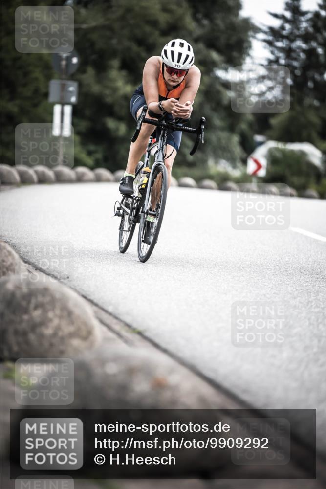 21.06.2026 - 29. Vierlanden-Triathlon H.Heesch http://msf.ph/oto/9909292 21.06.2026 11:53:44 Radfahren 737, 761, 844 meine-sportfotos.de