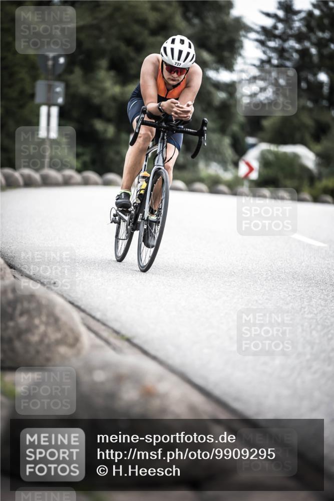 21.06.2026 - 29. Vierlanden-Triathlon H.Heesch http://msf.ph/oto/9909295 21.06.2026 11:53:44 Radfahren 737, 761, 844 meine-sportfotos.de