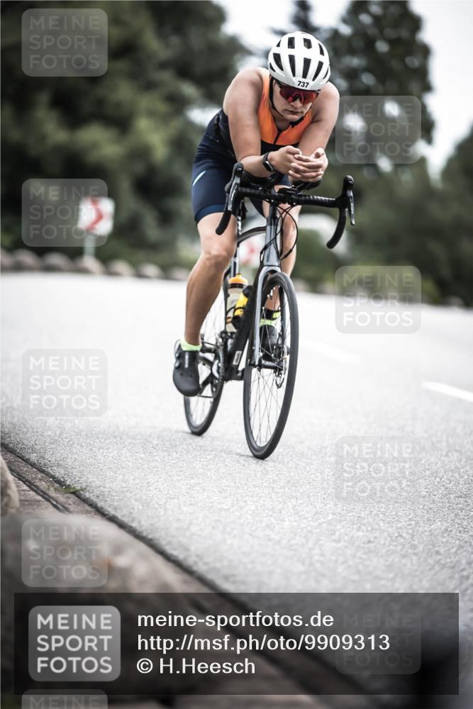 21.06.2026 - 29. Vierlanden-Triathlon H.Heesch http://msf.ph/oto/9909313 21.06.2026 11:53:44 Radfahren 737, 761, 844 meine-sportfotos.de