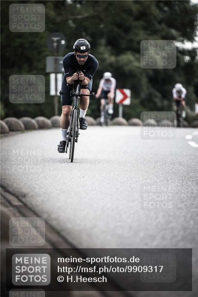 21.06.2026 - 29. Vierlanden-Triathlon H.Heesch http://msf.ph/oto/9909317 21.06.2026 09:28:17 Radfahren 4, 151, 154, 277 meine-sportfotos.de