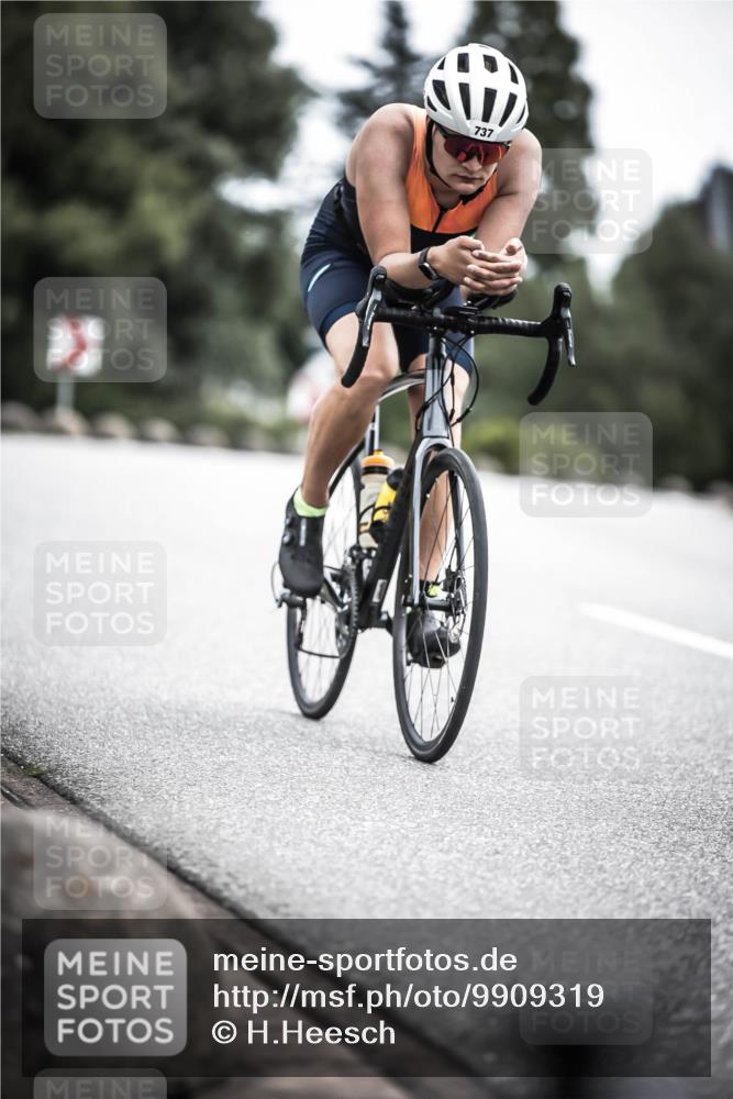 21.06.2026 - 29. Vierlanden-Triathlon H.Heesch http://msf.ph/oto/9909319 21.06.2026 11:53:44 Radfahren 737, 761, 844 meine-sportfotos.de