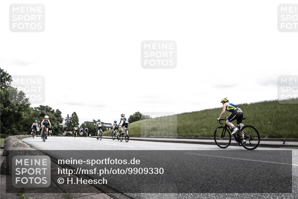21.06.2026 - 29. Vierlanden-Triathlon H.Heesch http://msf.ph/oto/9909330 21.06.2026 14:56:41 Radfahren 1313, 1324, 1325 meine-sportfotos.de