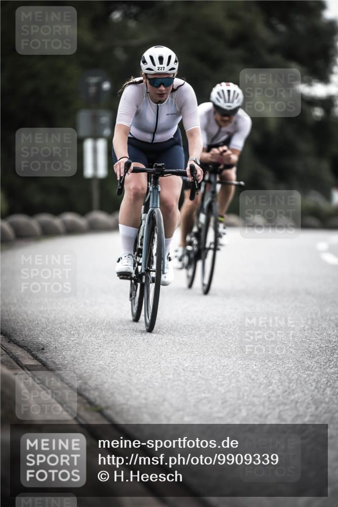 21.06.2026 - 29. Vierlanden-Triathlon H.Heesch http://msf.ph/oto/9909339 21.06.2026 09:28:21 Radfahren 4, 151, 154, 277 meine-sportfotos.de