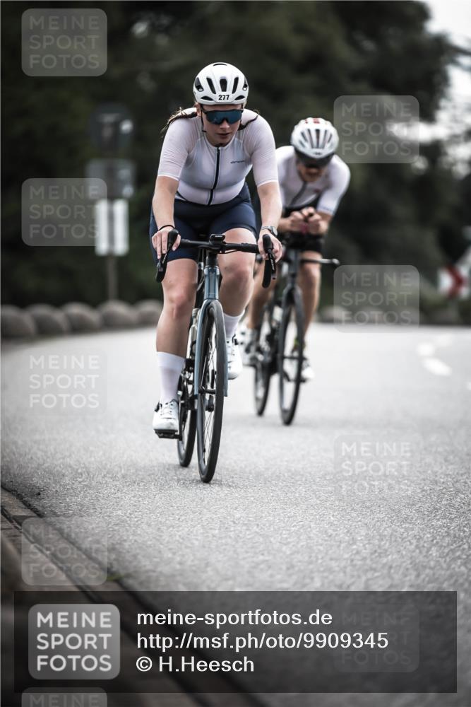 21.06.2026 - 29. Vierlanden-Triathlon H.Heesch http://msf.ph/oto/9909345 21.06.2026 09:28:21 Radfahren 4, 151, 154, 277 meine-sportfotos.de