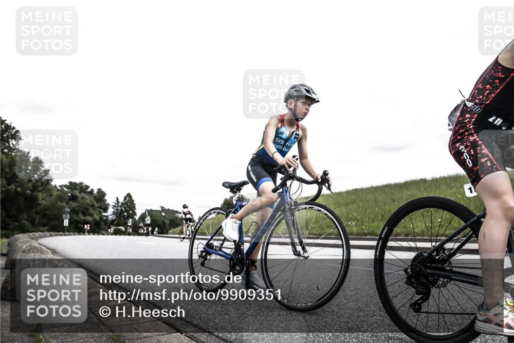 21.06.2026 - 29. Vierlanden-Triathlon H.Heesch http://msf.ph/oto/9909351 21.06.2026 14:56:45 Radfahren 1313, 1325 meine-sportfotos.de