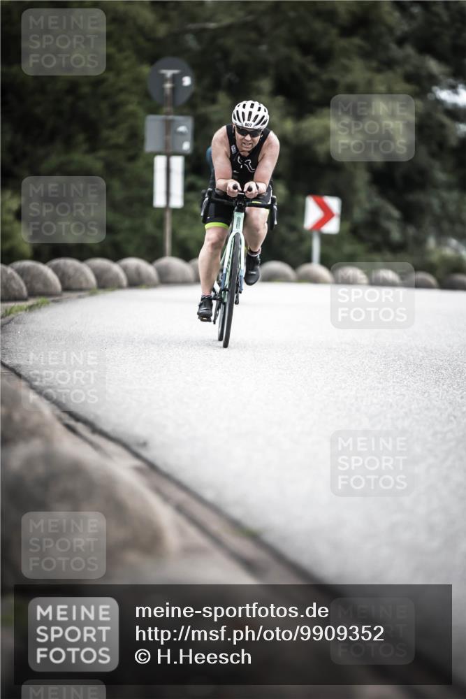 21.06.2026 - 29. Vierlanden-Triathlon H.Heesch http://msf.ph/oto/9909352 21.06.2026 11:54:13 Radfahren 91, 798, 807, 892 meine-sportfotos.de