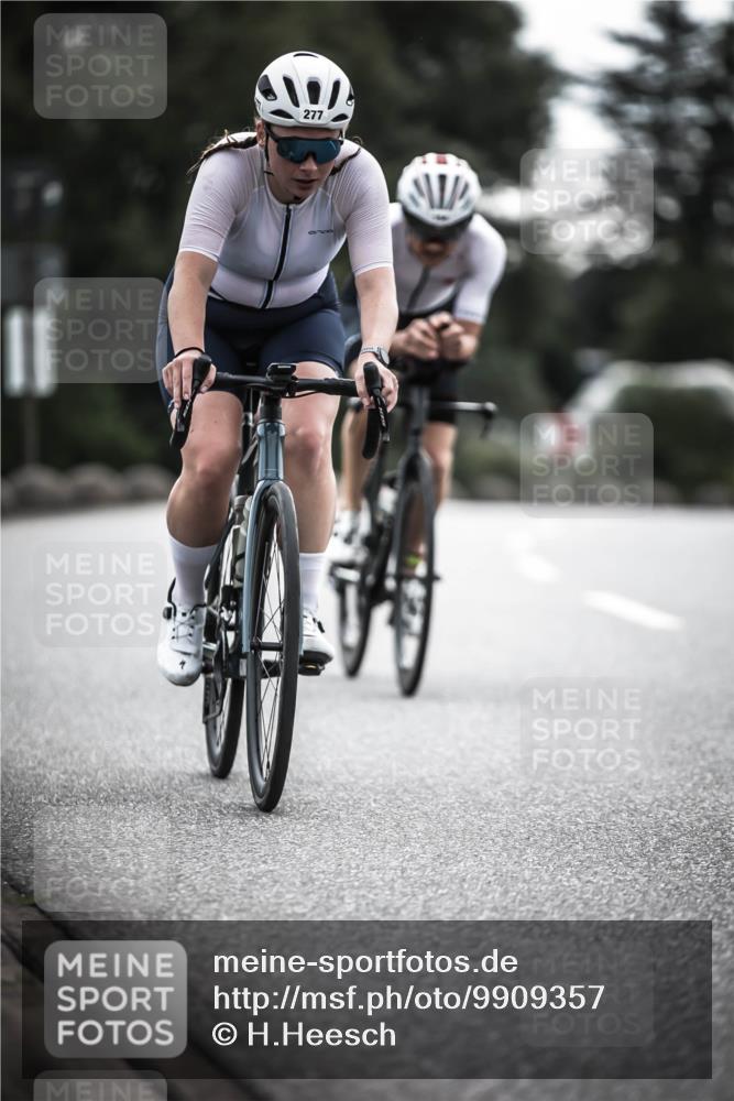 21.06.2026 - 29. Vierlanden-Triathlon H.Heesch http://msf.ph/oto/9909357 21.06.2026 09:28:21 Radfahren 4, 151, 154, 277 meine-sportfotos.de