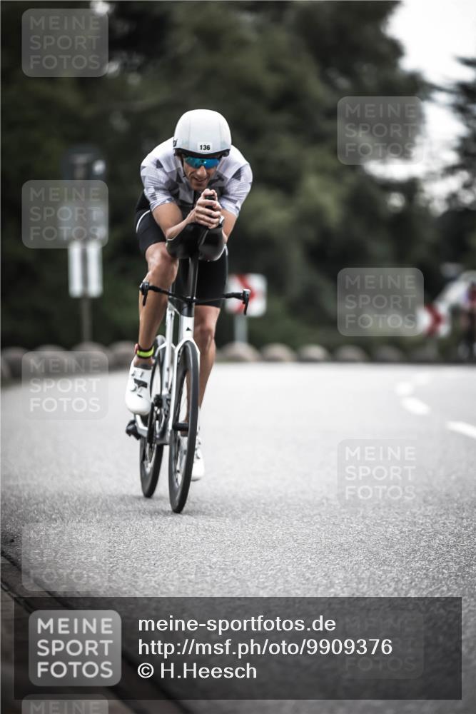 21.06.2026 - 29. Vierlanden-Triathlon H.Heesch http://msf.ph/oto/9909376 21.06.2026 09:29:08 Radfahren 5, 136, 142, 181, 195 meine-sportfotos.de