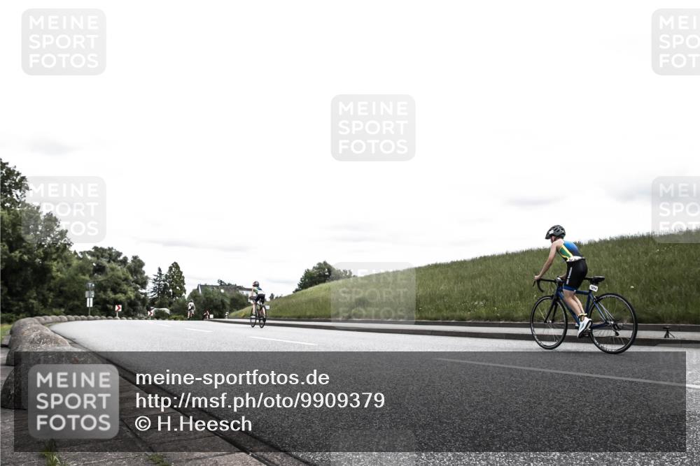 21.06.2026 - 29. Vierlanden-Triathlon H.Heesch http://msf.ph/oto/9909379 21.06.2026 14:56:53 Radfahren  meine-sportfotos.de