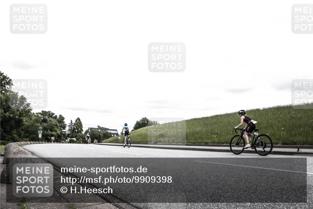 21.06.2026 - 29. Vierlanden-Triathlon H.Heesch http://msf.ph/oto/9909398 21.06.2026 14:56:55 Radfahren  meine-sportfotos.de