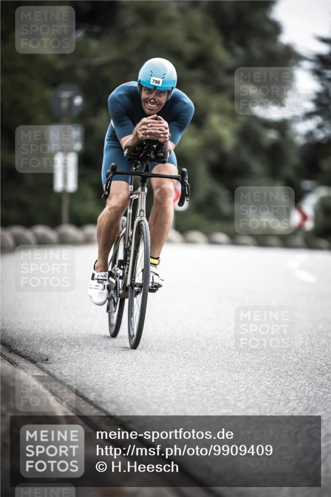 21.06.2026 - 29. Vierlanden-Triathlon H.Heesch http://msf.ph/oto/9909409 21.06.2026 11:54:15 Radfahren 91, 266, 798, 807, 892 meine-sportfotos.de