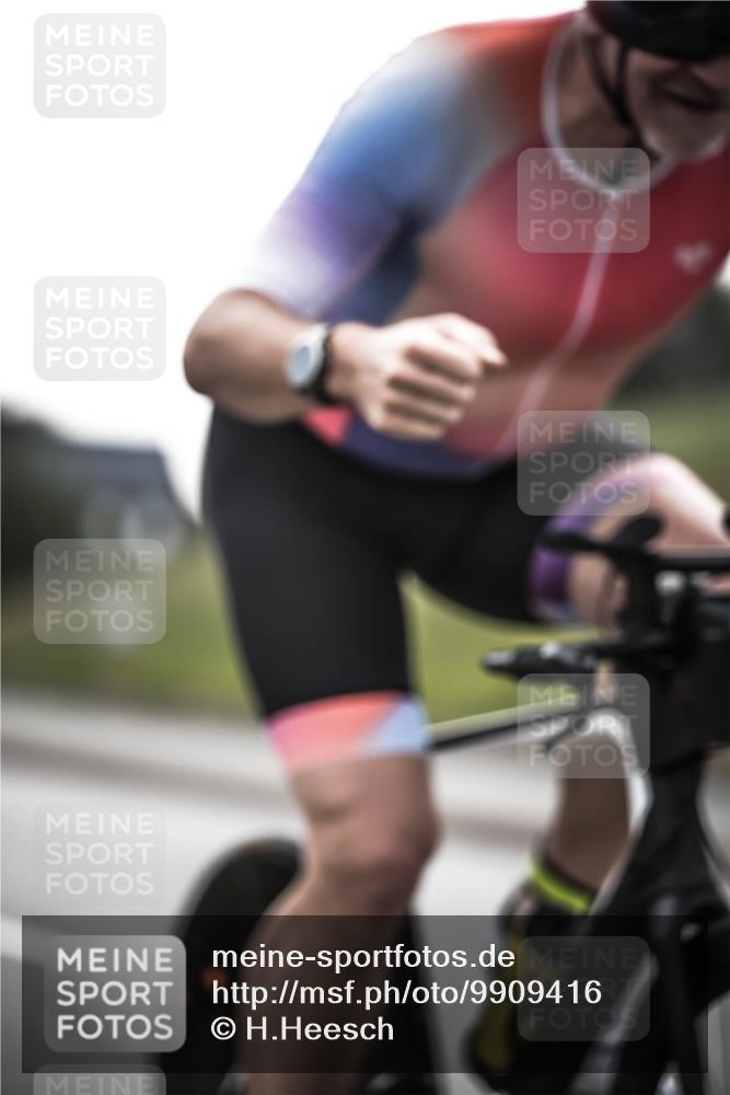 21.06.2026 - 29. Vierlanden-Triathlon H.Heesch http://msf.ph/oto/9909416 21.06.2026 09:29:15 Radfahren 5, 142, 156, 181, 195 meine-sportfotos.de