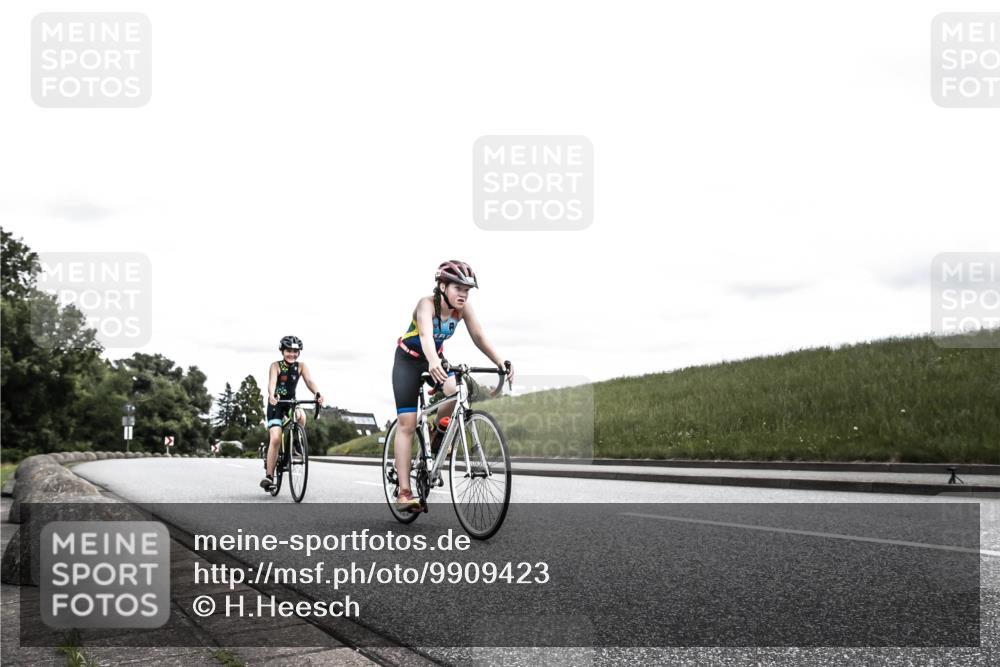 21.06.2026 - 29. Vierlanden-Triathlon H.Heesch http://msf.ph/oto/9909423 21.06.2026 14:57:08 Radfahren 1302, 1322, 1334 meine-sportfotos.de