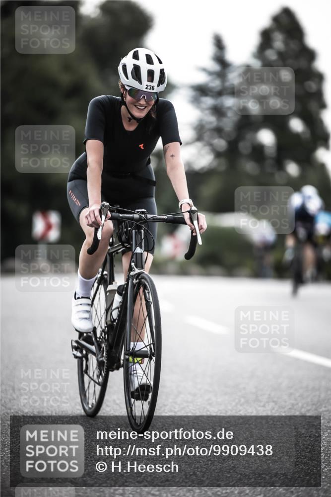 21.06.2026 - 29. Vierlanden-Triathlon H.Heesch http://msf.ph/oto/9909438 21.06.2026 09:29:24 Radfahren 141, 156, 236 meine-sportfotos.de