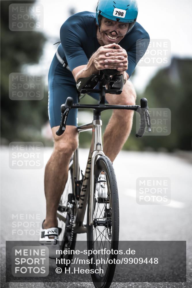 21.06.2026 - 29. Vierlanden-Triathlon H.Heesch http://msf.ph/oto/9909448 21.06.2026 11:54:15 Radfahren 91, 266, 798, 807, 892 meine-sportfotos.de