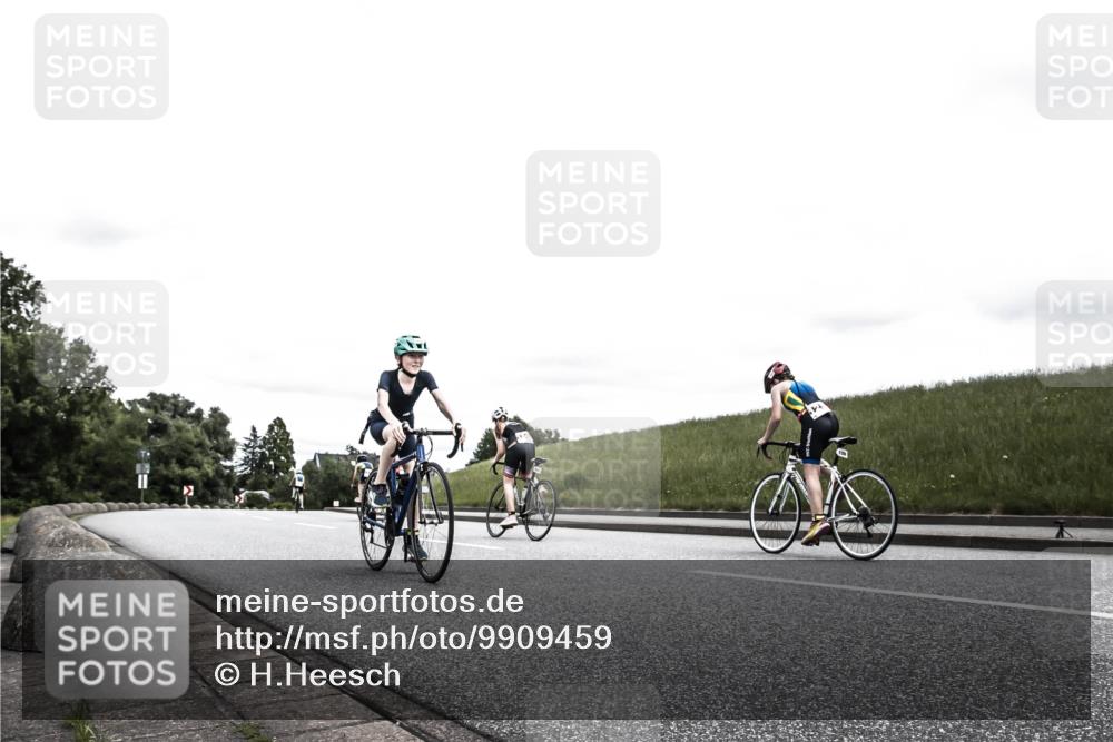 21.06.2026 - 29. Vierlanden-Triathlon H.Heesch http://msf.ph/oto/9909459 21.06.2026 14:57:18 Radfahren  meine-sportfotos.de