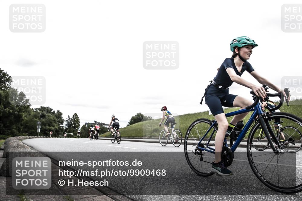 21.06.2026 - 29. Vierlanden-Triathlon H.Heesch http://msf.ph/oto/9909468 21.06.2026 14:57:19 Radfahren  meine-sportfotos.de
