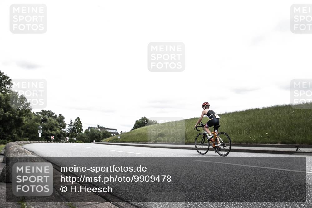 21.06.2026 - 29. Vierlanden-Triathlon H.Heesch http://msf.ph/oto/9909478 21.06.2026 14:57:46 Radfahren  meine-sportfotos.de