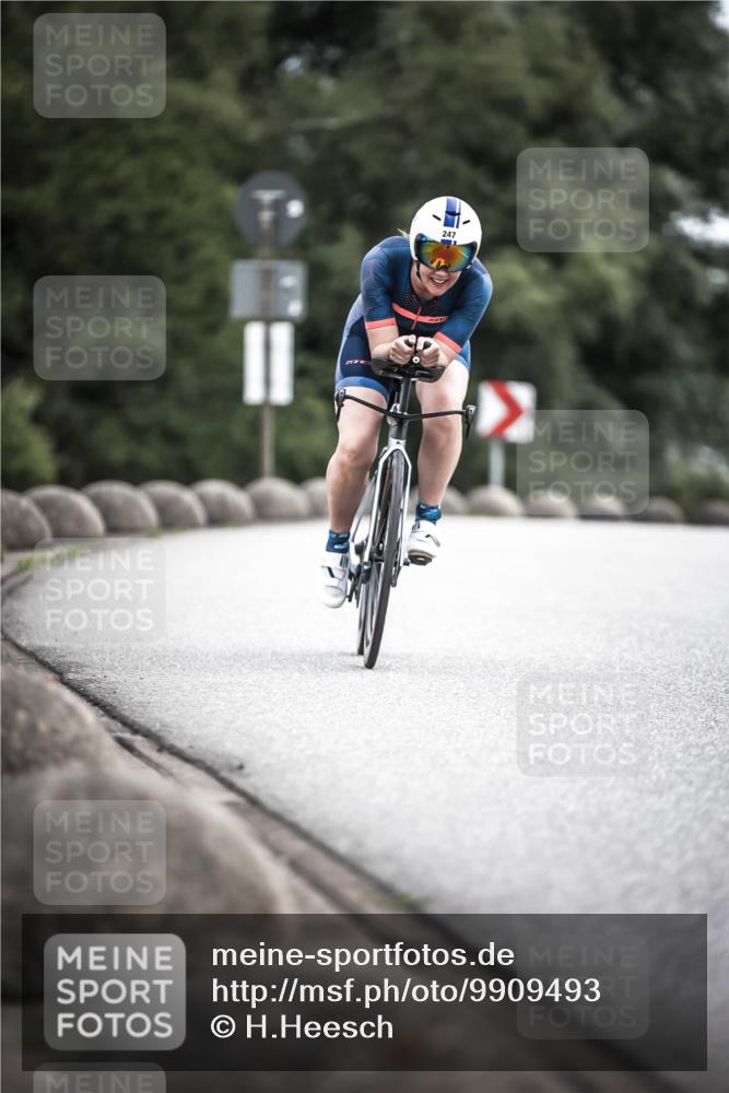 21.06.2026 - 29. Vierlanden-Triathlon H.Heesch http://msf.ph/oto/9909493 21.06.2026 11:54:35 Radfahren 247, 667, 672 meine-sportfotos.de
