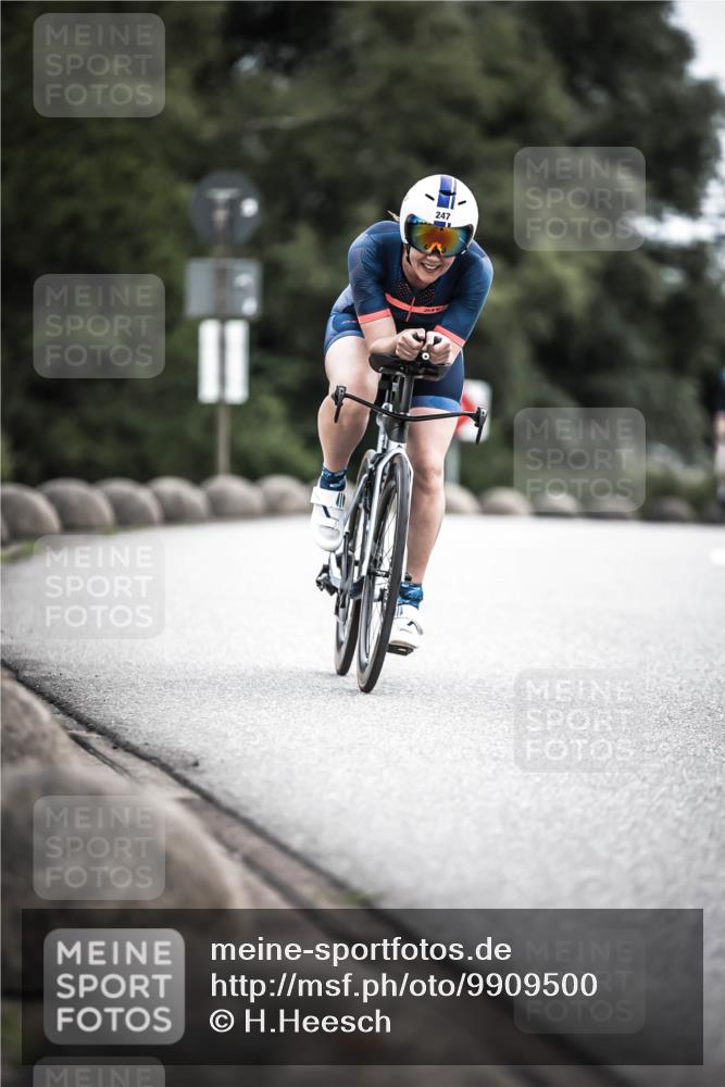 21.06.2026 - 29. Vierlanden-Triathlon H.Heesch http://msf.ph/oto/9909500 21.06.2026 11:54:35 Radfahren 247, 667, 672 meine-sportfotos.de