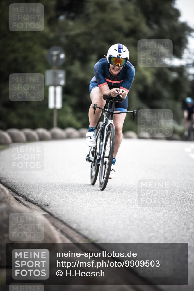 21.06.2026 - 29. Vierlanden-Triathlon H.Heesch http://msf.ph/oto/9909503 21.06.2026 11:54:35 Radfahren 247, 667, 672 meine-sportfotos.de