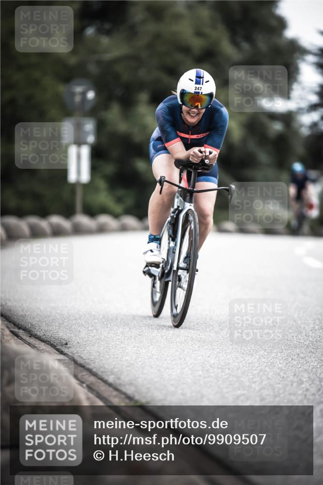 21.06.2026 - 29. Vierlanden-Triathlon H.Heesch http://msf.ph/oto/9909507 21.06.2026 11:54:35 Radfahren 247, 667, 672 meine-sportfotos.de