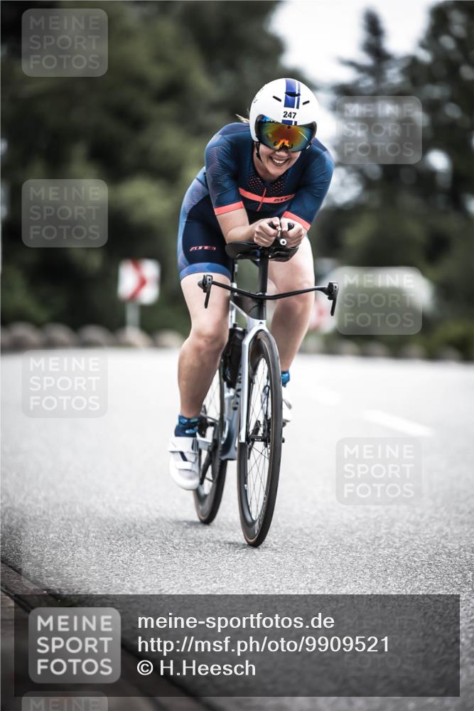 21.06.2026 - 29. Vierlanden-Triathlon H.Heesch http://msf.ph/oto/9909521 21.06.2026 11:54:36 Radfahren 247, 667, 672 meine-sportfotos.de