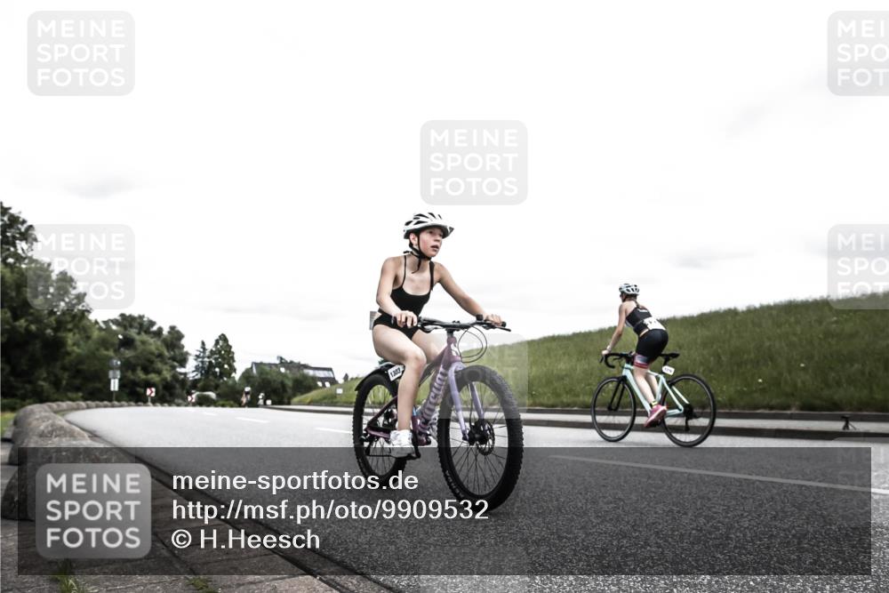 21.06.2026 - 29. Vierlanden-Triathlon H.Heesch http://msf.ph/oto/9909532 21.06.2026 14:58:17 Radfahren 1303 meine-sportfotos.de