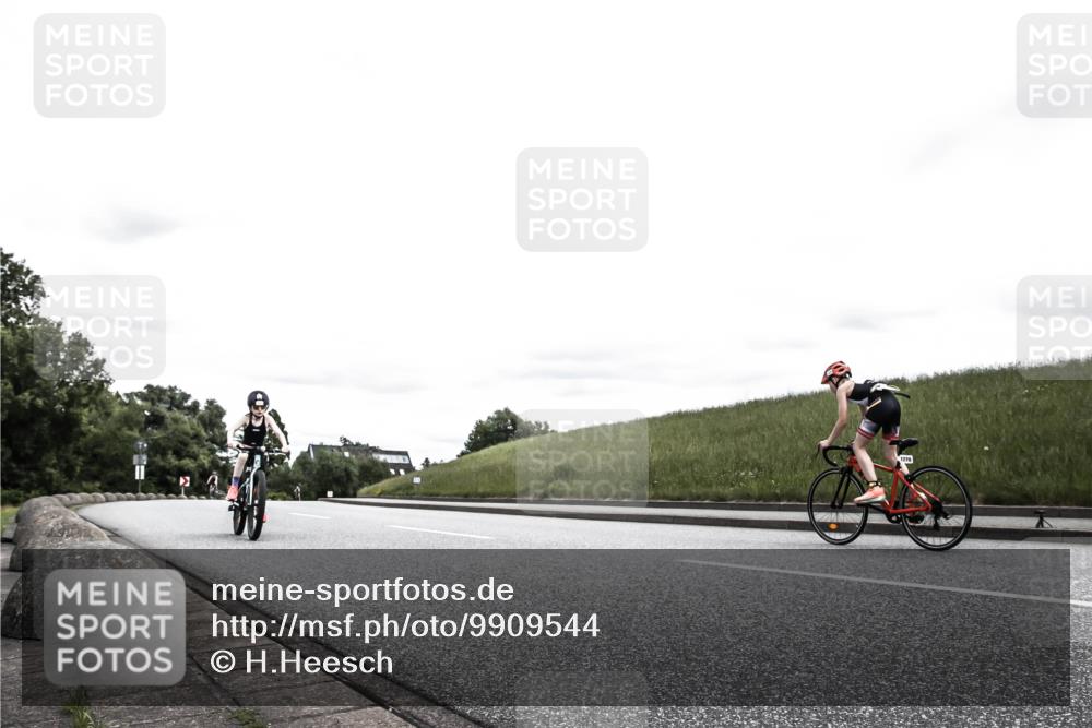 21.06.2026 - 29. Vierlanden-Triathlon H.Heesch http://msf.ph/oto/9909544 21.06.2026 14:58:37 Radfahren 1317 meine-sportfotos.de
