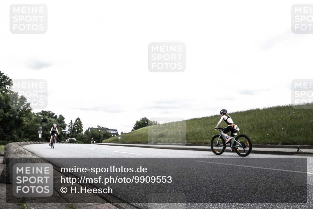 21.06.2026 - 29. Vierlanden-Triathlon H.Heesch http://msf.ph/oto/9909553 21.06.2026 14:58:47 Radfahren 1320, 1321 meine-sportfotos.de