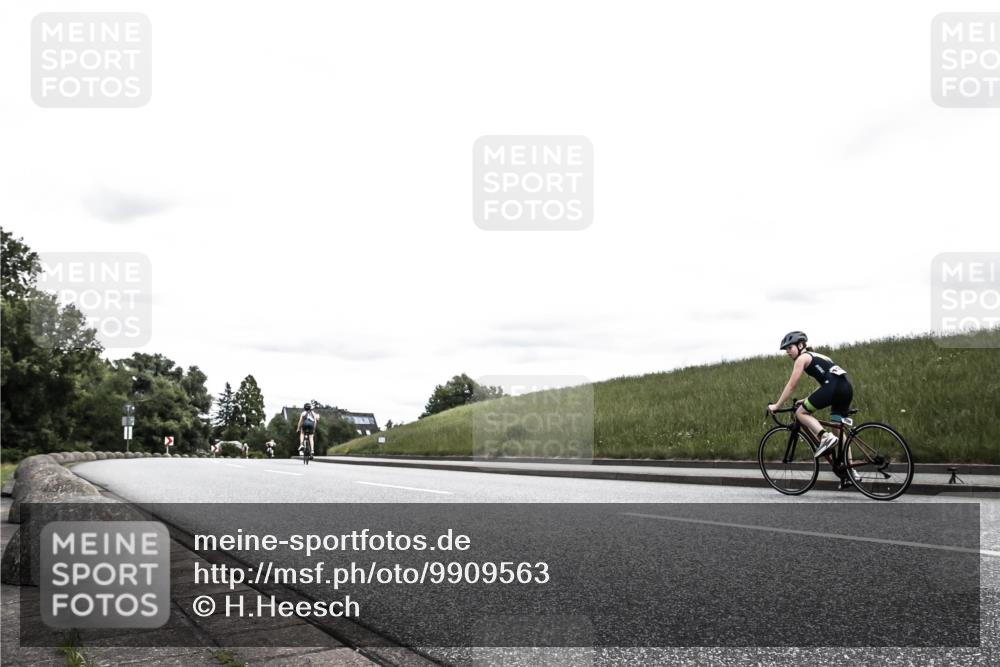 21.06.2026 - 29. Vierlanden-Triathlon H.Heesch http://msf.ph/oto/9909563 21.06.2026 14:58:54 Radfahren  meine-sportfotos.de