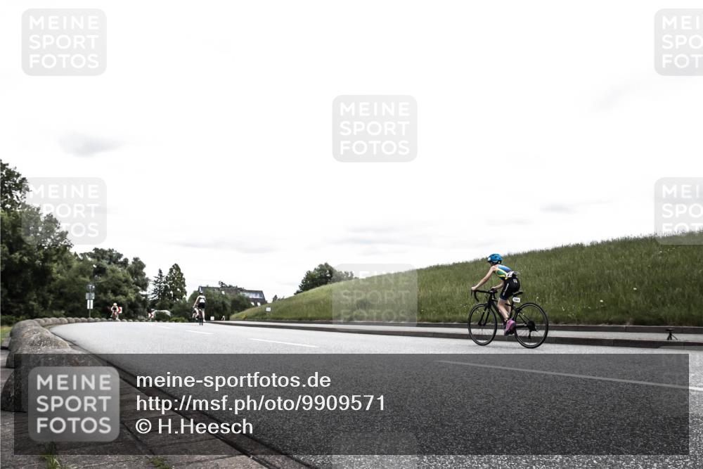 21.06.2026 - 29. Vierlanden-Triathlon H.Heesch http://msf.ph/oto/9909571 21.06.2026 14:58:58 Radfahren  meine-sportfotos.de