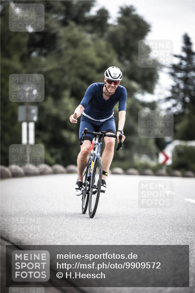 21.06.2026 - 29. Vierlanden-Triathlon H.Heesch http://msf.ph/oto/9909572 21.06.2026 11:54:46 Radfahren 766, 773, 901 meine-sportfotos.de