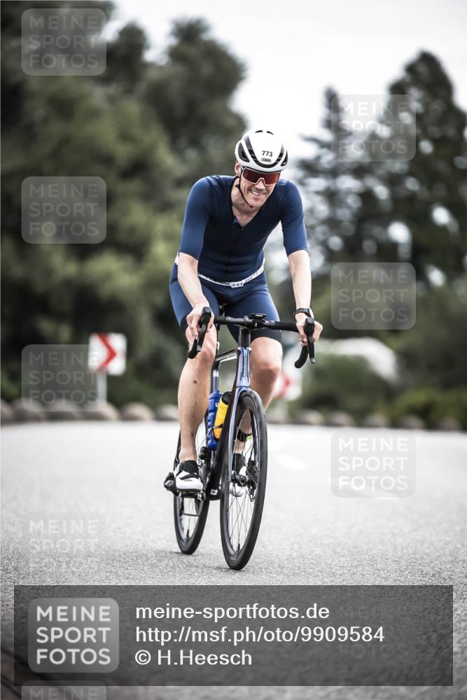 21.06.2026 - 29. Vierlanden-Triathlon H.Heesch http://msf.ph/oto/9909584 21.06.2026 11:54:47 Radfahren 766, 773, 901 meine-sportfotos.de