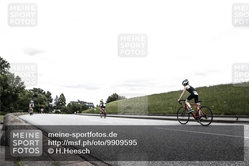 21.06.2026 - 29. Vierlanden-Triathlon H.Heesch http://msf.ph/oto/9909595 21.06.2026 14:59:24 Radfahren 1306 meine-sportfotos.de