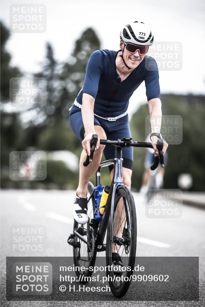 21.06.2026 - 29. Vierlanden-Triathlon H.Heesch http://msf.ph/oto/9909602 21.06.2026 11:54:47 Radfahren 766, 773, 901 meine-sportfotos.de