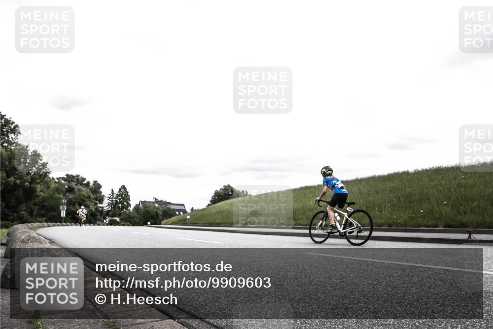21.06.2026 - 29. Vierlanden-Triathlon H.Heesch http://msf.ph/oto/9909603 21.06.2026 14:59:36 Radfahren 1315 meine-sportfotos.de