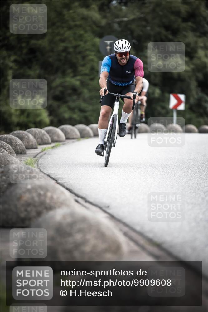 21.06.2026 - 29. Vierlanden-Triathlon H.Heesch http://msf.ph/oto/9909608 21.06.2026 11:55:17 Radfahren 225, 723, 767, 781, 803 meine-sportfotos.de