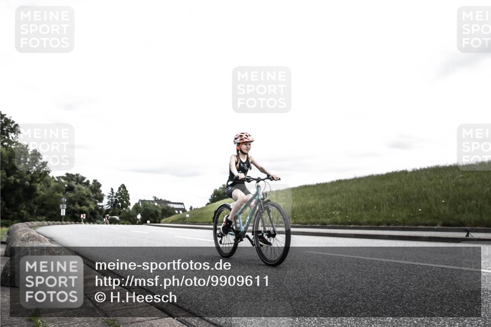 21.06.2026 - 29. Vierlanden-Triathlon H.Heesch http://msf.ph/oto/9909611 21.06.2026 14:59:58 Radfahren 1298, 1308, 1310 meine-sportfotos.de
