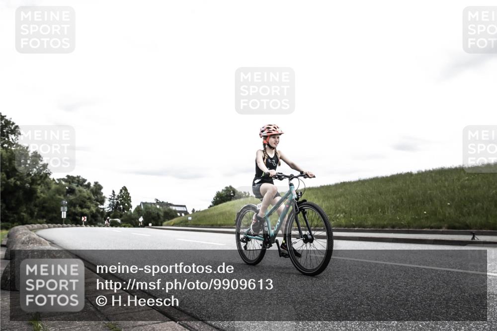 21.06.2026 - 29. Vierlanden-Triathlon H.Heesch http://msf.ph/oto/9909613 21.06.2026 14:59:58 Radfahren 1298, 1308, 1310 meine-sportfotos.de