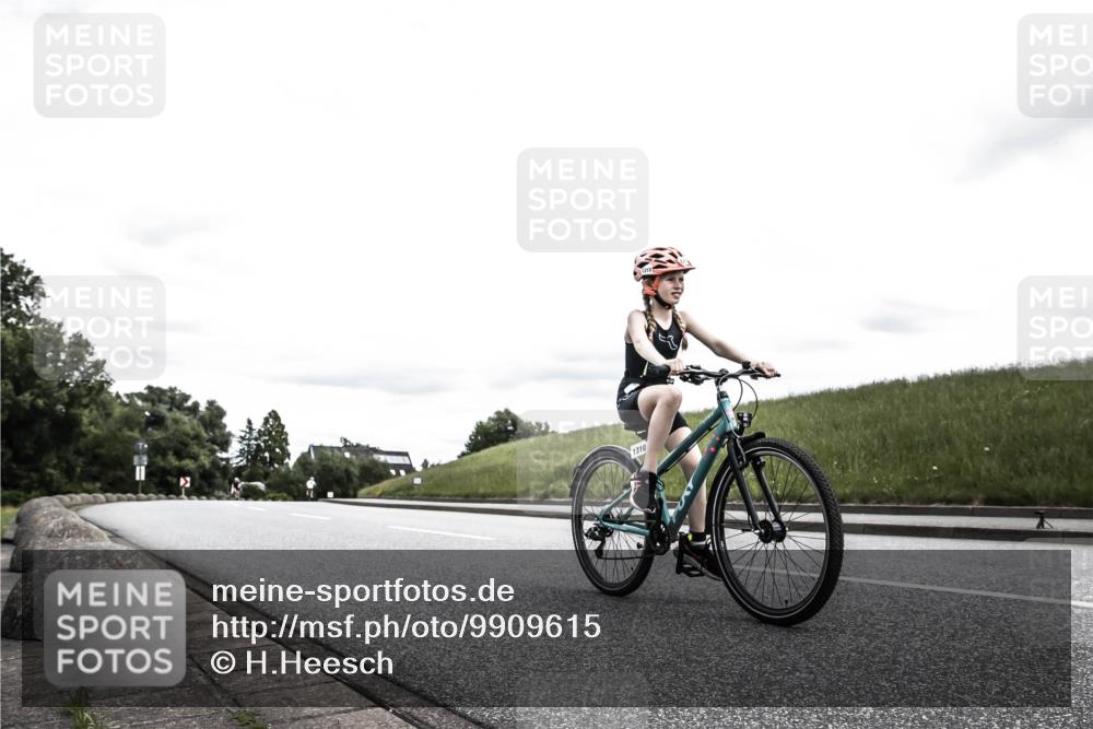 21.06.2026 - 29. Vierlanden-Triathlon H.Heesch http://msf.ph/oto/9909615 21.06.2026 14:59:58 Radfahren 1298, 1308, 1310 meine-sportfotos.de